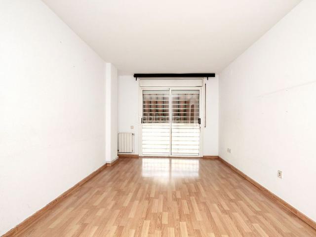 Piso en venta en Terrassa, Les Arenes La Grípia Can Montllor. Solvia Inmobiliaria Piso Terrassa. Pisos.
