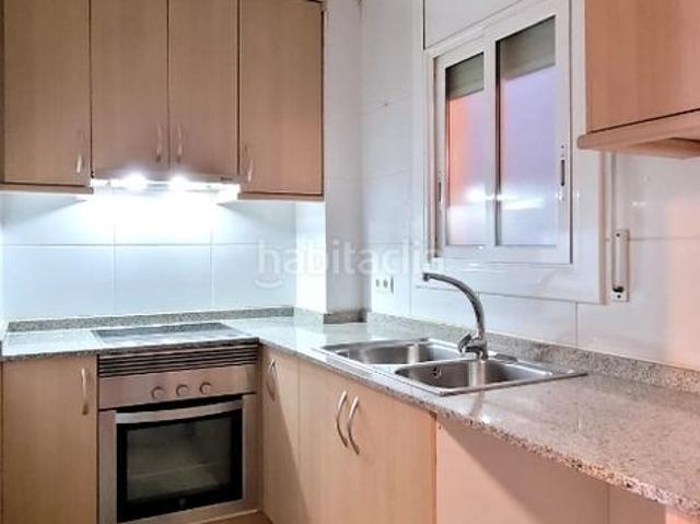 Piso en venta en Terrassa, Plaça Catalunya Escola Industrial. ZONA ESCUELAS CERCA DEL CENTRO. Pisos.