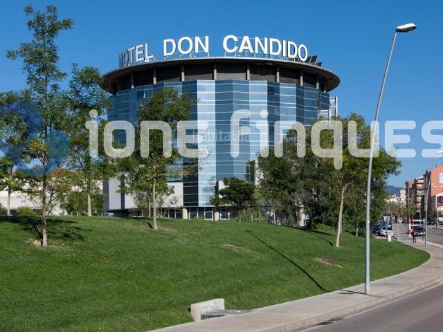 Piso en venta en Terrassa, San Pere. Ione Finques Ofrece. Pisos.