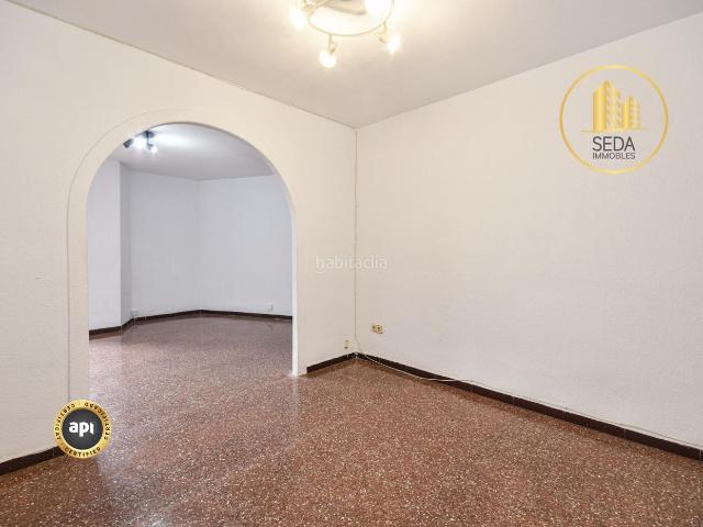 Piso en venta en Terrassa, San Pere. Luminosidad y amplitud en una de las mejores zonas de Terrassa. Pisos.