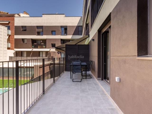 Piso en venta en Terrassa, San Pere. Pis amb piscina al Barri de Sant Pere. Pisos.