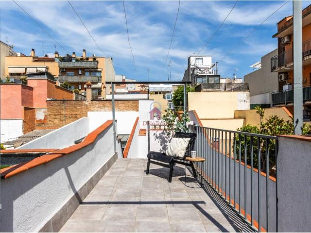 Piso en venta en Terrassa, San Pere. Piso en venta con Terraza en Sant Pere, Terrassa. Pisos.
