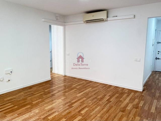 Piso en venta en Terrassa, San Pere. Piso en venta en Crta. De Matadepera con reforma a estrenar de 3 habitaciones y salida patio interior. Pisos.
