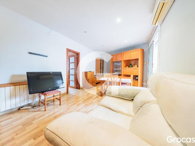Piso en venta en Terrassa, San Pere. PISO PARA ENTRAR A VIVIR EN SANT PERE. Pisos.