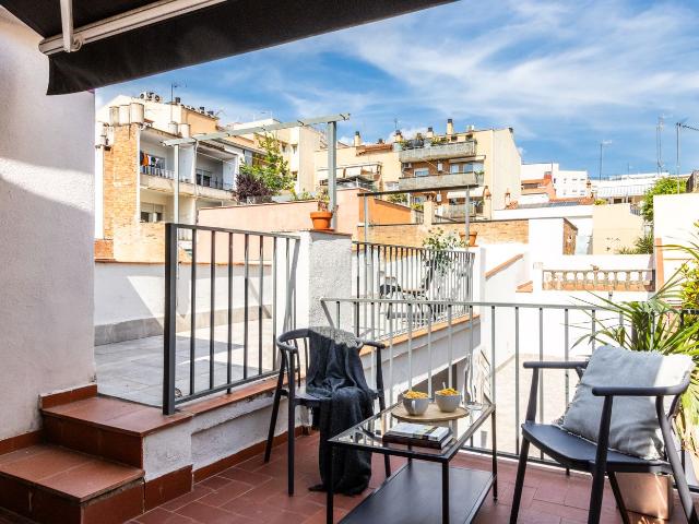Piso en venta en Terrassa, San Pere. PRIMERA PLANTA CON TERRAZA, 3 HABITACIONES A REFORMAR. Pisos.