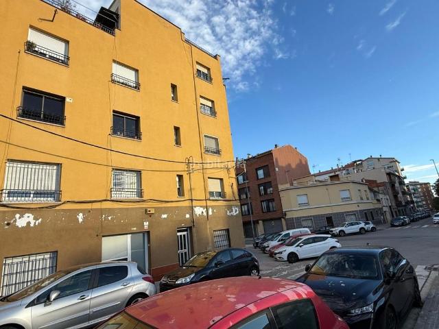 Piso en venta en Terrassa, Sant Pere Nord. Oportunidad de Inversión Inmueble Sin Posesión. Pisos.