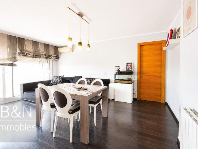 Piso en venta en Terrassa, Segle XX. EN EXCLUSIVA Un hogar lleno de luz, calma y vistas despejadas donde empezar una nueva etapa. Pisos.