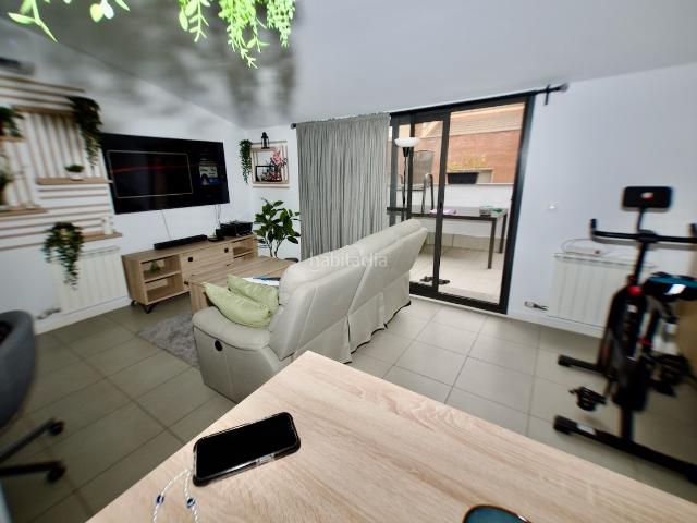 Piso en venta en Terrassa, Torre Sana. Atico invertido con terraza a pie de comedor Zona Torresana. Pisos.