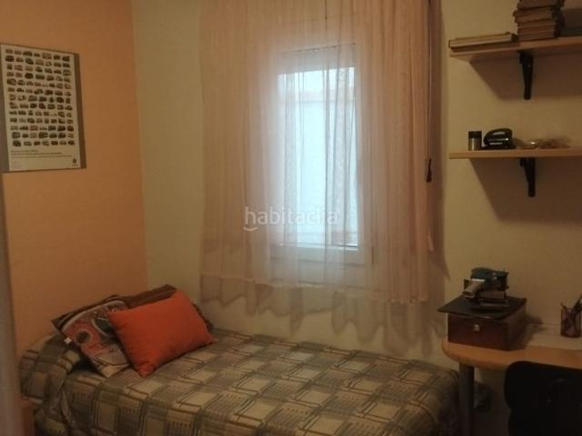 Piso en venta en Terrassa, Torrent d'en Pere Parres. Piso amplio con gran trastero y dos plazas de parquing. Pisos.