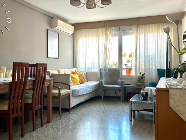 Piso en venta en Terrassa, Torrent d'en Pere Parres. TORRENT D'EN PERE PARRES, PISO DE 4HABS.+ 2 WC+ PARKING Y TRASTERO. Pisos.