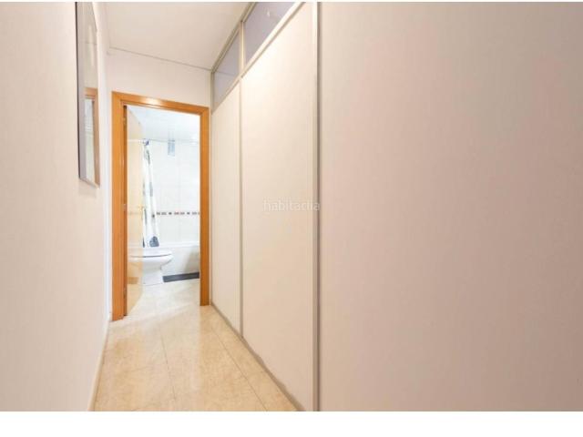 Piso en venta en Terrassa, Xúquer. Pis local de inverssió habilitat com a vivenda a Terrassa. Pisos.