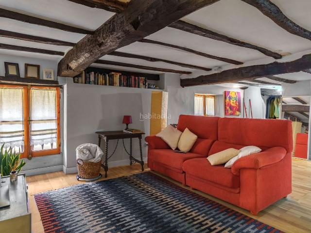 Piso en venta en Tolosa. Luminoso piso exterior en la Parte Vieja de Tolosa, listo para entrar a vivir. Pisos.