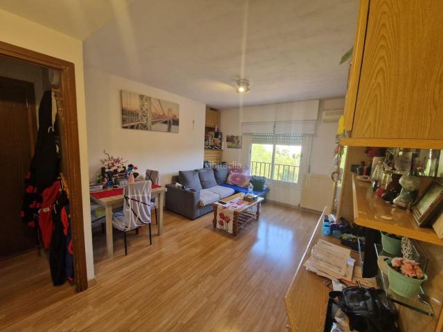 Piso en venta en Toledo, Santa María de Benquerencia. AOC VENDE PISO DE TRES HABITACIONES CON ARMARIOS EMPOTRADOS, UNAS VISTAS DESPEJADAS Y EN UNA DE LAS MEJORES ZONAS DE TOLEDO. Pisos.