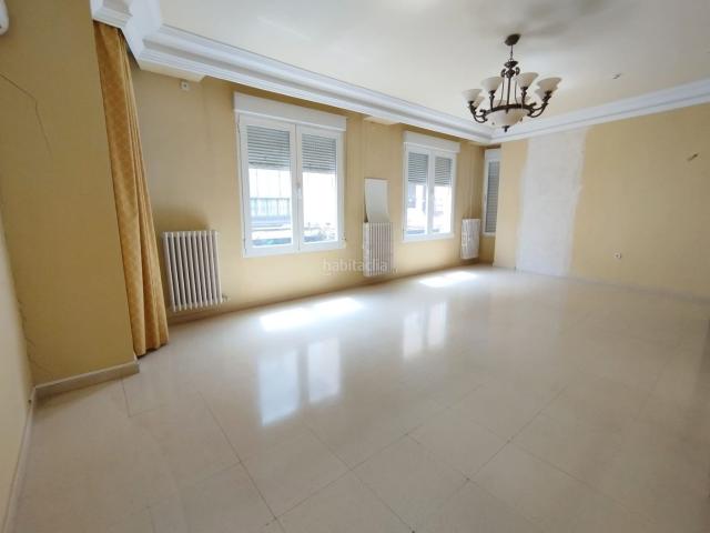 Piso en venta en Tomelloso. Piso en venta en Calle de Don Víctor Peñasco, Tomelloso. Pisos.