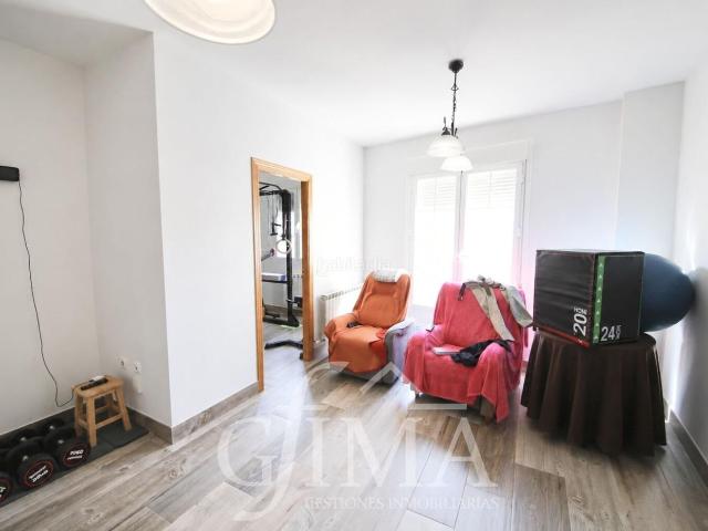 Piso en venta en Tomelloso. Piso reformado de dos dormitorios con garaje en pleno centro de Tomelloso. Pisos.