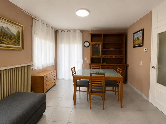 Piso en venta en Torelló. Àtico Esquinero en Torelló. Pisos.