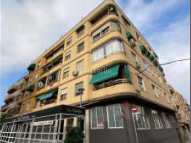 Piso en venta en Torredelcampo. Pisos.