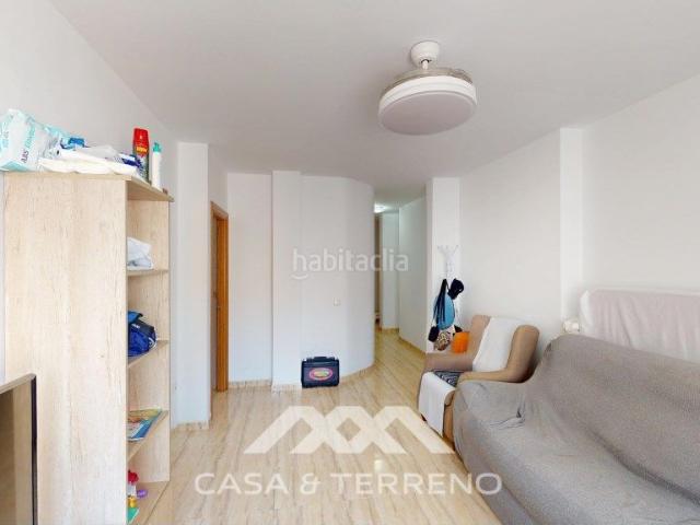 Piso en venta en Torre del Mar, Centro. Se vende Luminoso apartamento de 2 dormitorios con dos terrazas privadas en el corazón de Torre del Mar. Pisos Torre del.