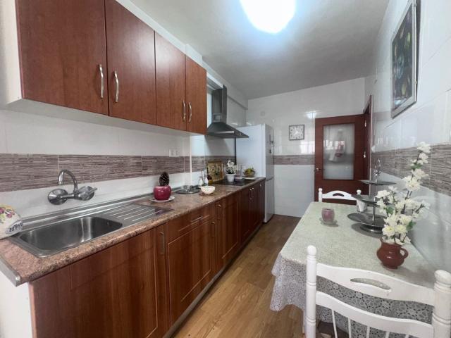 Piso en venta en Torre del Mar, Poniente Faro. Listo para entrar en el centro de Torre del Mar. Pisos Torre del.