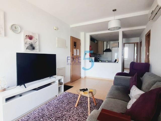 Piso en venta en Torre Pacheco, Terrazas de la Torre Golf. Increíble apartamento en la esquina de 2 habitaciones y 1 baño en la planta baja con gran terraza y piscina comunal en Las Terraza. Pisos.