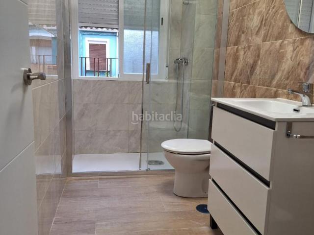 Piso en venta en Torredonjimeno. PISO RECIEN REFORMADO JUNTO AL PARQUE DE TORREDONJIMENO. Pisos.
