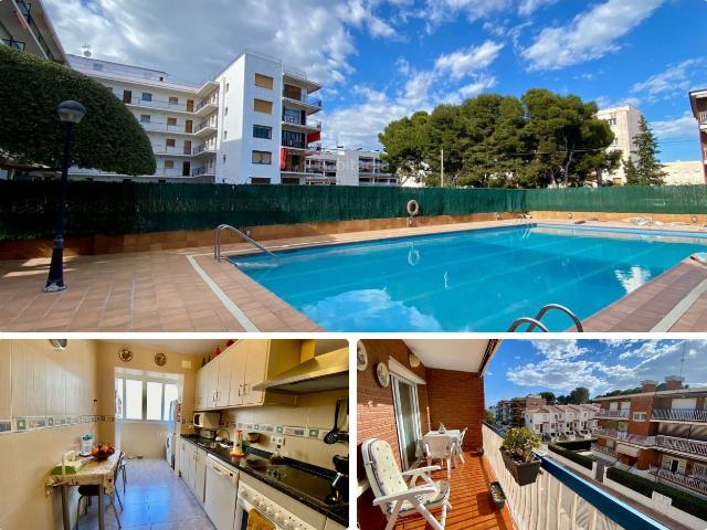 Piso en venta en Torredembarra, Els Munts Costa Dorada. Piso de 3 dormitorios, parking, trastero y piscina comunitaria. Pisos.
