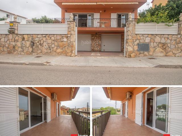 Piso en venta en Torredembarra, Sant Jordi Costa Dorada. Vivienda en planta primera con terraza, garaje y jardín en Sant Jordi. Pisos.