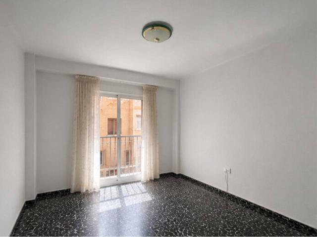 Piso en venta en Torrefiel