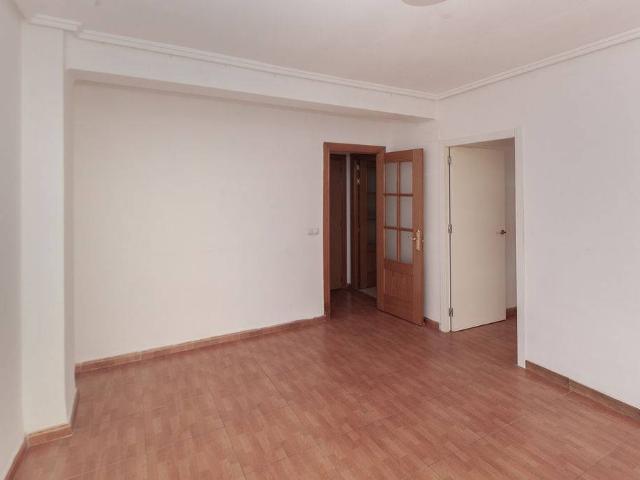 Piso en Venta en Torrefiel