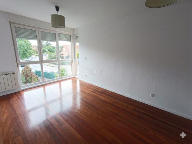 Piso en venta en Torrelavega, Tanos. LUMINOSO PISO EN TANOS CON GARAJE Y VISTAS DESPEJADADAS. Pisos.