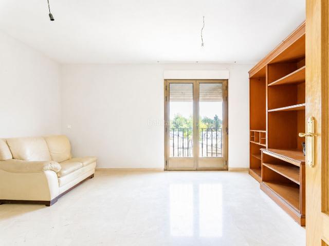Piso en venta en Torrelaguna. Pisos.