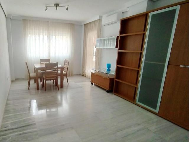Piso en venta en Torremolinos, Ayuntamiento. CÉNTRICO Y AMPLIO PISO EN VENTA EN TORREMOLINOS. Pisos.