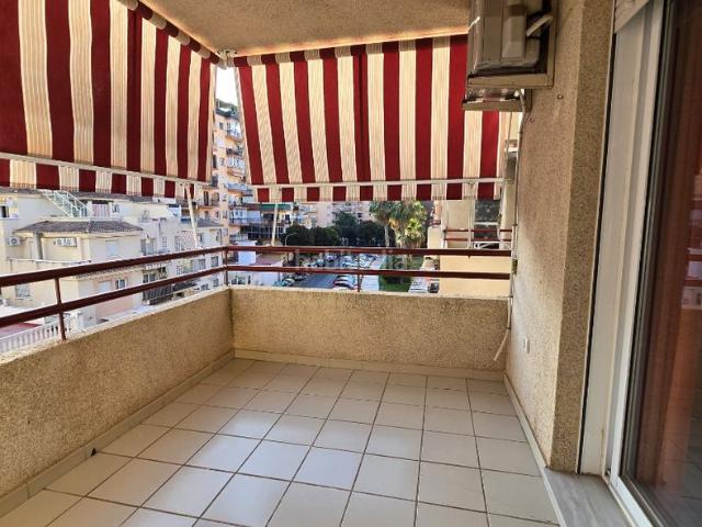 Piso en venta en Torremolinos, Ayuntamiento. Amplitud y luz en el corazón de Torremolinos: El hogar que buscabas. Pisos.