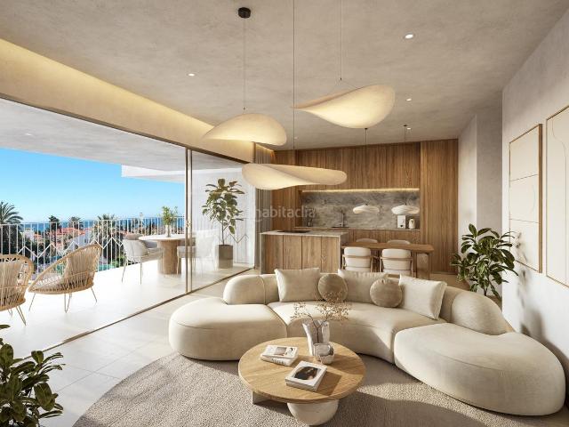 Piso en venta en Torremolinos, El Pinillo. Amplio y luminoso apartamento de 3 dormitorios. Pisos.