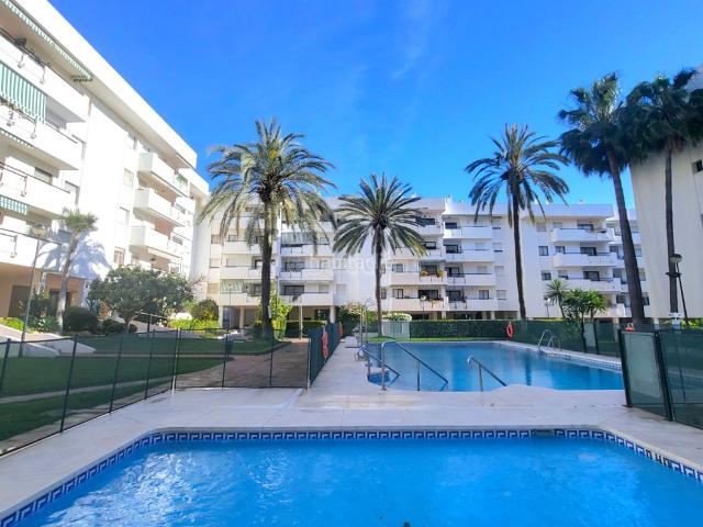 Piso en venta en Torremolinos, La Carihuela Los Nidos. J Piso 4 dorm segunda linea Carihuela. Pisos.