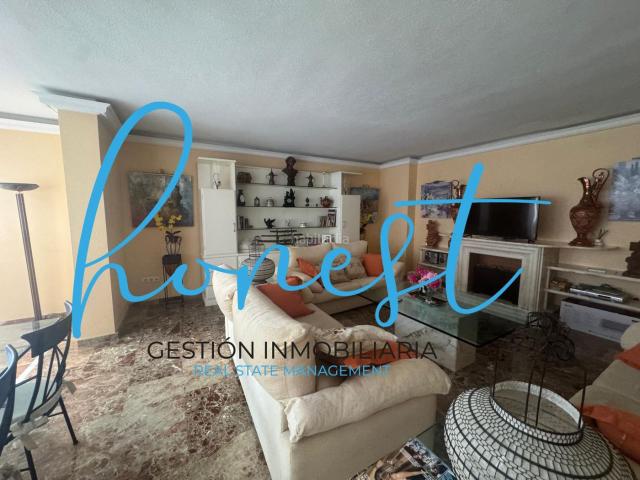 Piso en venta en Torremolinos, Manantiales Estación de Autobuses. VIVIENDA DE 140 M2 EN PLENO CENTRO DE TORREMOLINOS. Pisos.