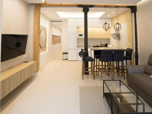 Piso en venta en Torremolinos, Montemar. PISO EN VENTA CON LICENCIA TURÍSTICA EN ZONA LA CARIHUELA. Pisos.
