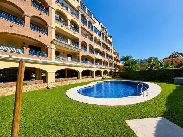 Piso en venta en Torremolinos, Playamar Benyamina. Pisos.
