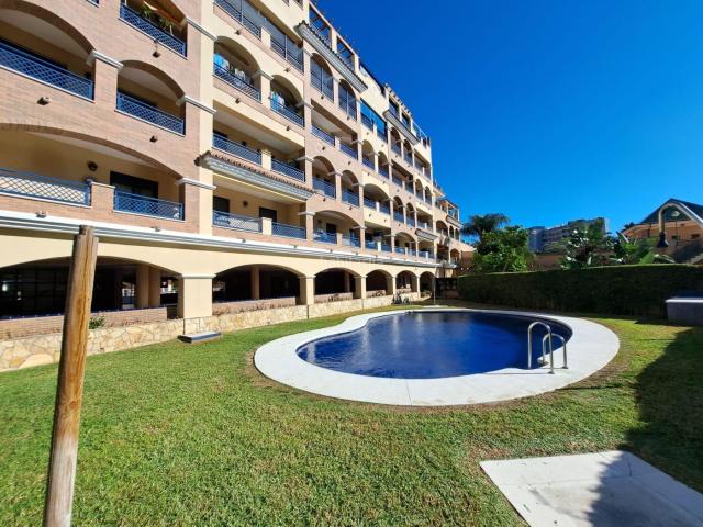 Piso en venta en Torremolinos, Playamar Benyamina. Pisos.