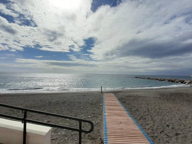 Piso en Venta en Torrenueva Costa