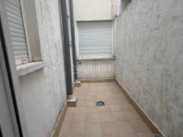 Piso en venta en Torrevieja, Centro Muelle Pesquero. !CDATAPiso de 70m junto al Parque de las Naciones 2 Hab, Terraza Amplia, Patio y Ascensor. Pisos.