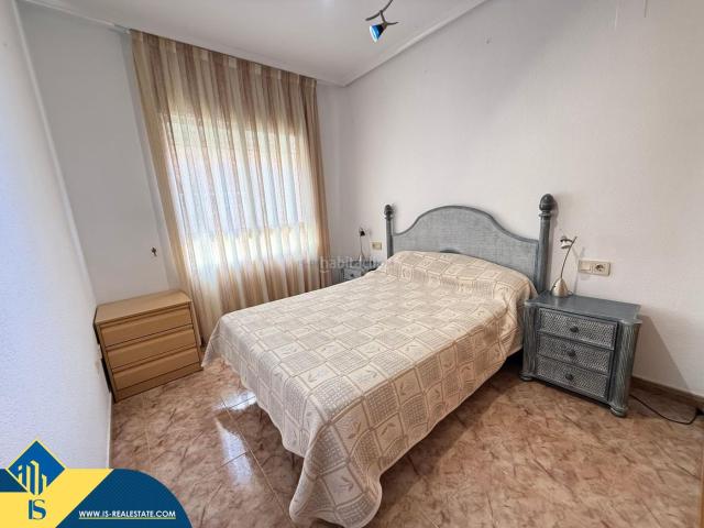 Piso en venta en Torrevieja, Antonio Machado. Apartamento con terraza, en la provincia de Alicante, en la ciudad de Torrevieja, en el barrio de Playa del Cura. 2 habitaciones. Pisos.