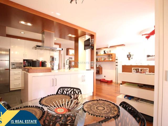 Piso en venta en Torrevieja, Antonio Machado. Apartamento con terraza, en la provincia de Alicante, en la ciudad de Torrevieja, en la zona de Playa del Cura. 3 habitaciones 1. Pisos.