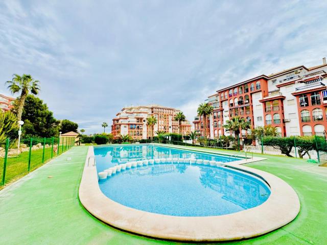 Piso en venta en Torrevieja Alicante