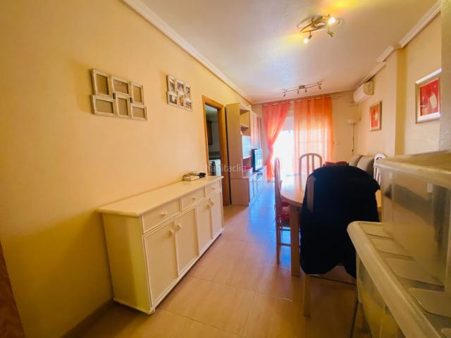 Piso en venta en Torrevieja, Avenida Habaneras Curva de Palangre. Piso de 3 habitaciones con 105m2. Pisos.