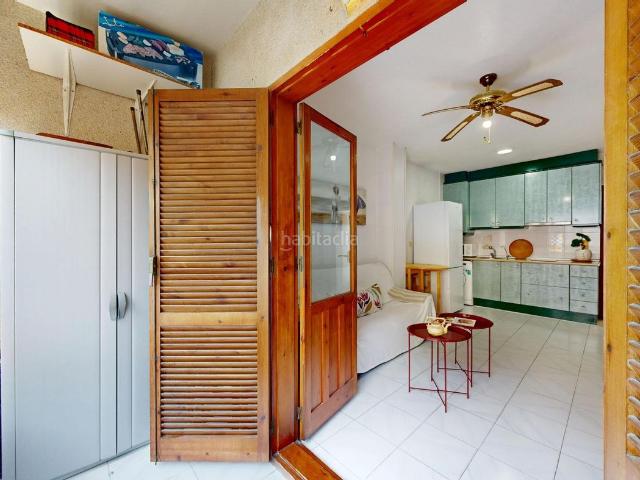Piso en venta en Torrevieja, Avenida Habaneras Curva de Palangre. Precioso piso de 2 habitaciones con garaje y trastero incluido. Pisos.