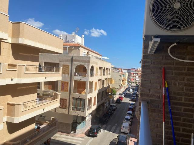 Piso en venta en Torrevieja, Gaspar Perelló. Tu Nuevo Hogar en La Mata! PISO REFORMADO DE 3 HABITACIONES 2 BAÑOS, LO VAS A DEJAR ESCAPAR!. Pisos.