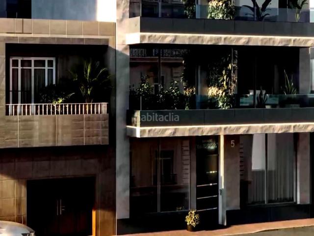 Piso en venta en Torrevieja, El Molino. Apartamento de 1 dormitorio y 1 baño con piscina y jardín, a 700 m de la playa en Torrevieja. Pisos.