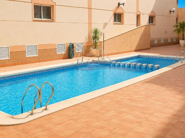 Piso en venta en Torrevieja, El Molino. Espectacular vivienda totalmente reformada en el centro de TorreviejaMagnífica vivienda completamente renovada con tres dormitorio. Pisos.