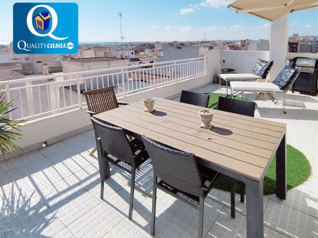 Piso en venta en Torrevieja, El Molino. Piso en venta en Centro, 4 dormitorios. Pisos.